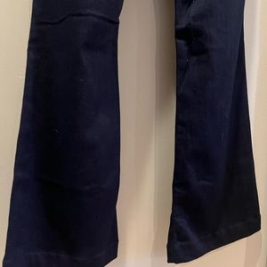 AG Mia Pintuck Flare Jeans. 29x32. Darkest Blue. Soft Jeans - Stretch fabric.